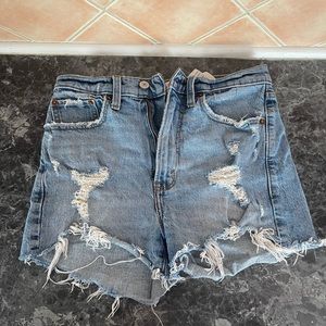 Abercrombie & Fitch in good condition